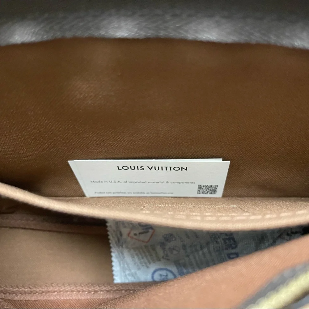 Louis Vuitton Brown Monogram Crossbody Bag with Gold Hardware - Picture 6 of 7